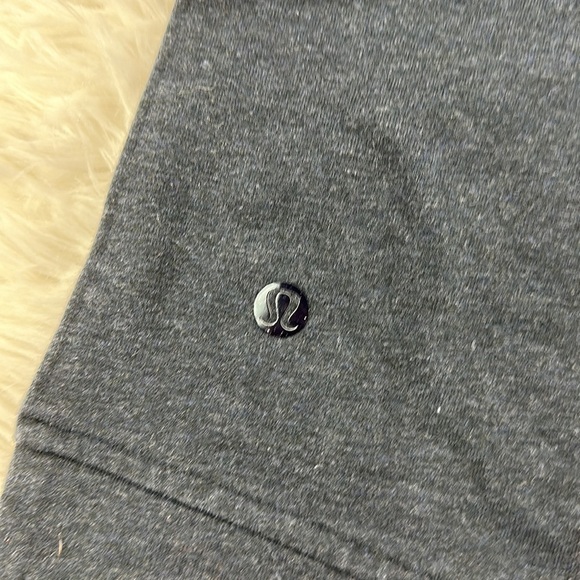Lululemon Cut Above Tee Heathered Naval Blue - Picture 6 of 6